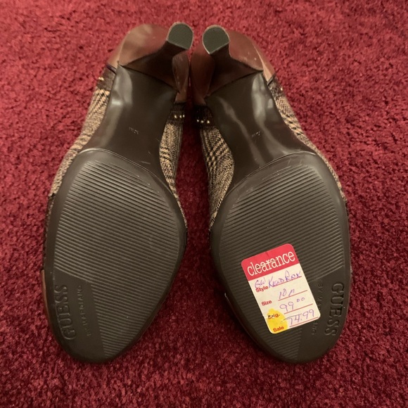 Guess Heels - Picture 4 of 5